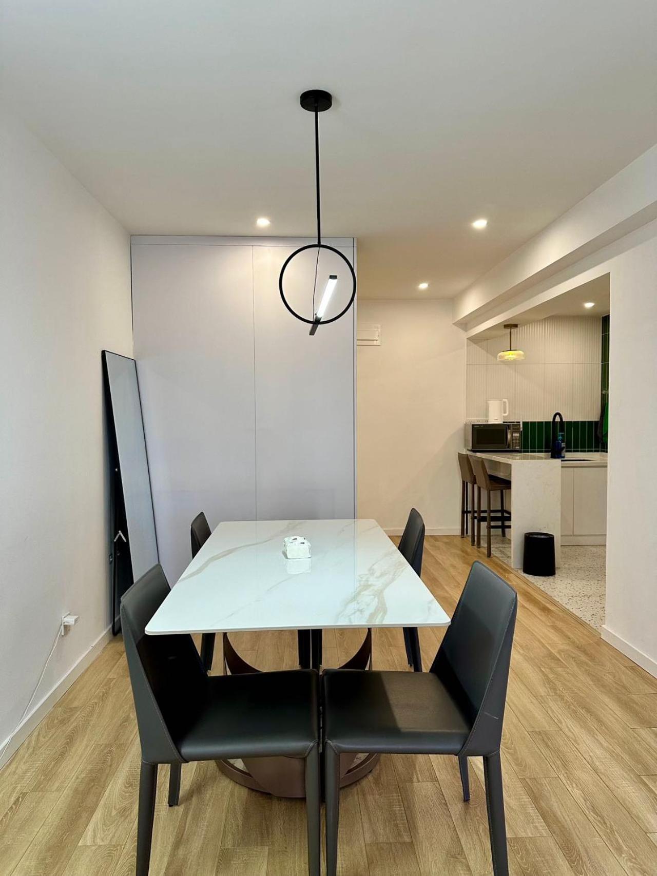 Apartment Eastern Hub - Bund Branch Yuyuan Garden Artistic 3bedroom With Bund View *